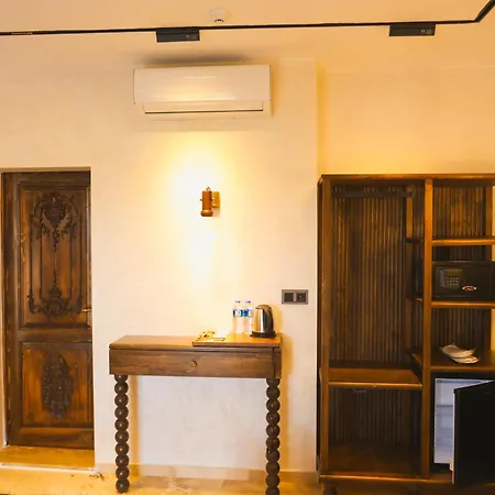 Erdu Cappadocia Stone House فندق أفانوس